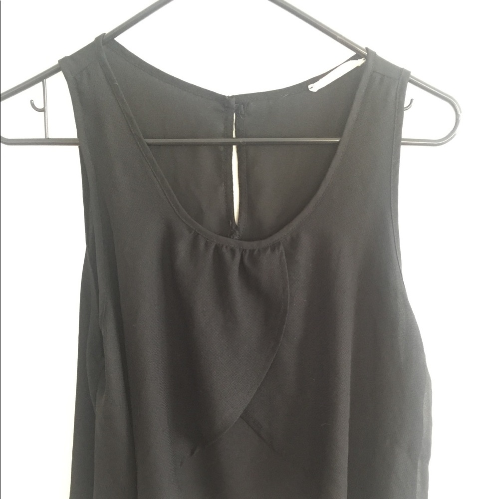 Wide strap flowy tank top